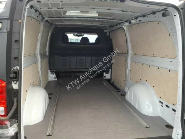 Autoutilitară Mercedes Vito KA...