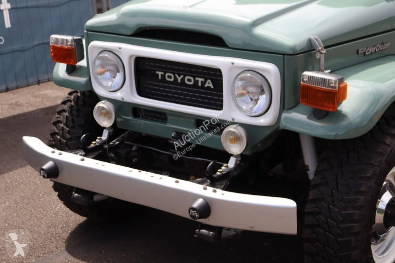 Furgoneta Toyota FJ40