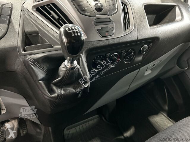 Užitkové vozidlo Ford 270 E6 2016 - transit...