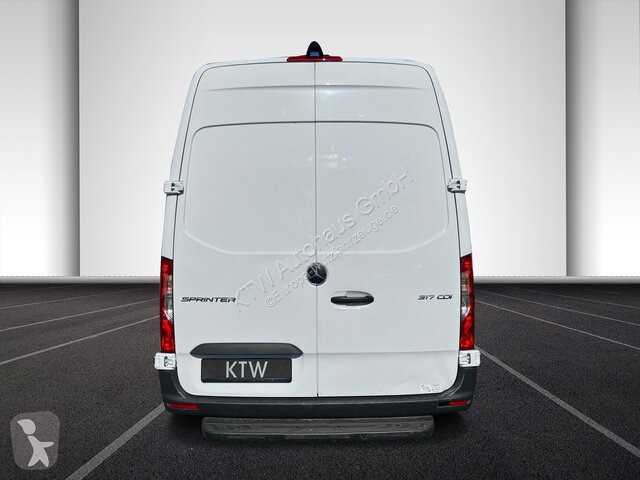 Užitkové vozidlo Mercedes 317...