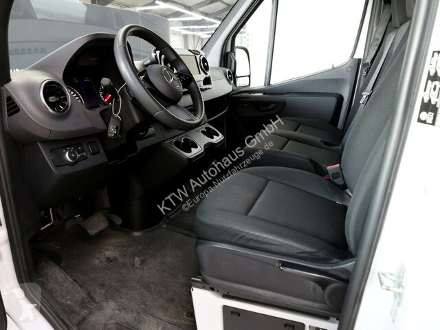 Užitkové vozidlo Mercedes 317...