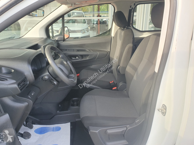 عربة نفعية Toyota CITY LONG 100 D-4D CABINE...