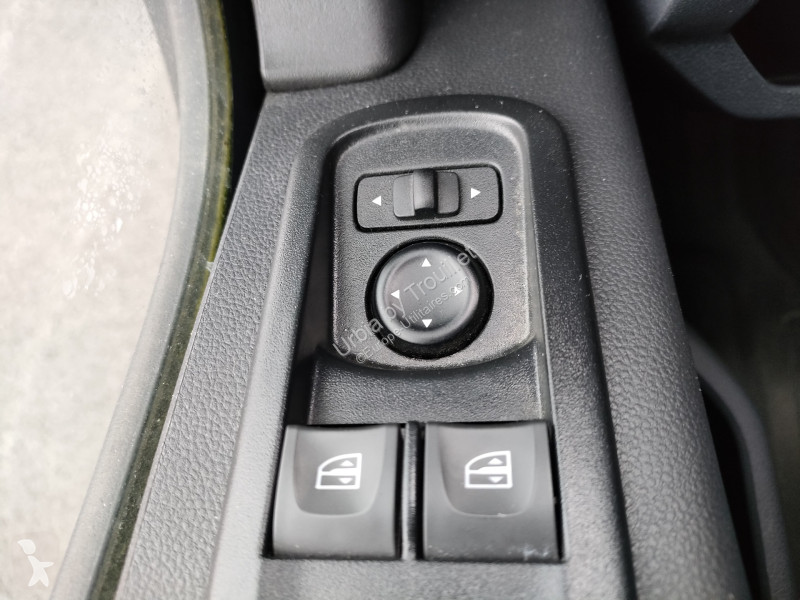 Samochód dostawczy Nissan CHASSIS CABINE
