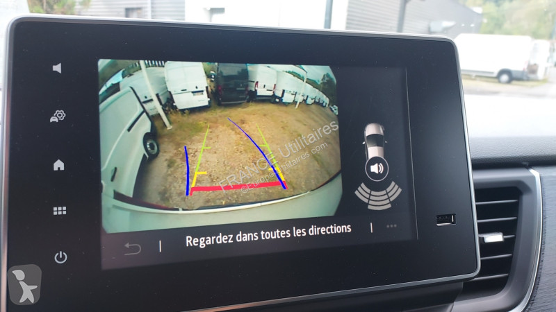Véhicule utilitaire Renault TRAFIC III FG BVA...