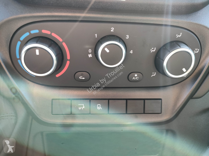 Iveco FRIGO 12M3 160 CV ROUES JUMELEES HAYON...