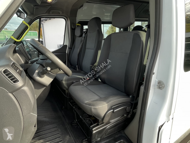 Véhicule utilitaire Renault MASTER III COMBI /...
