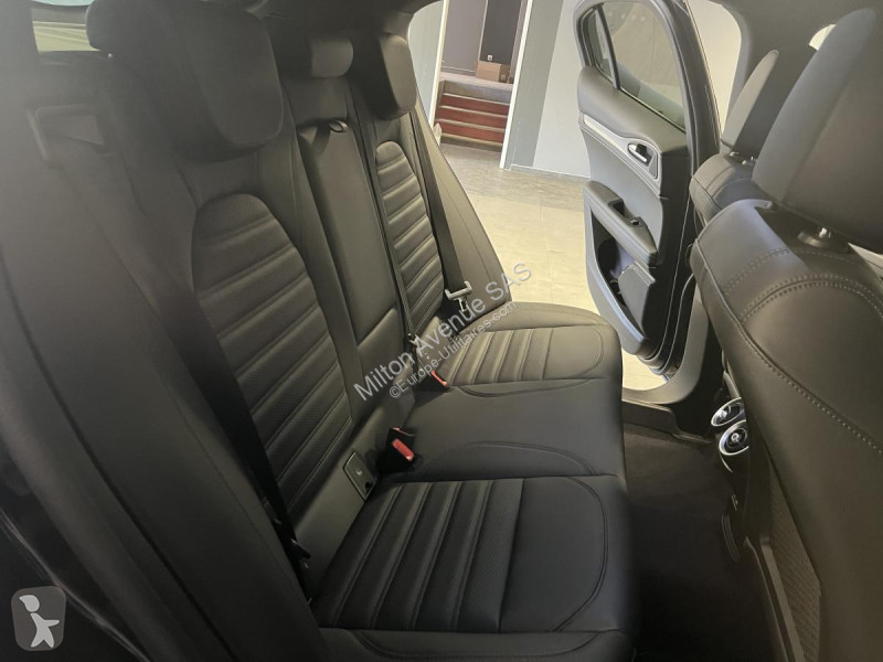 Samochód dostawczy Alfa-Roméo STELVIO 2.2 D -...