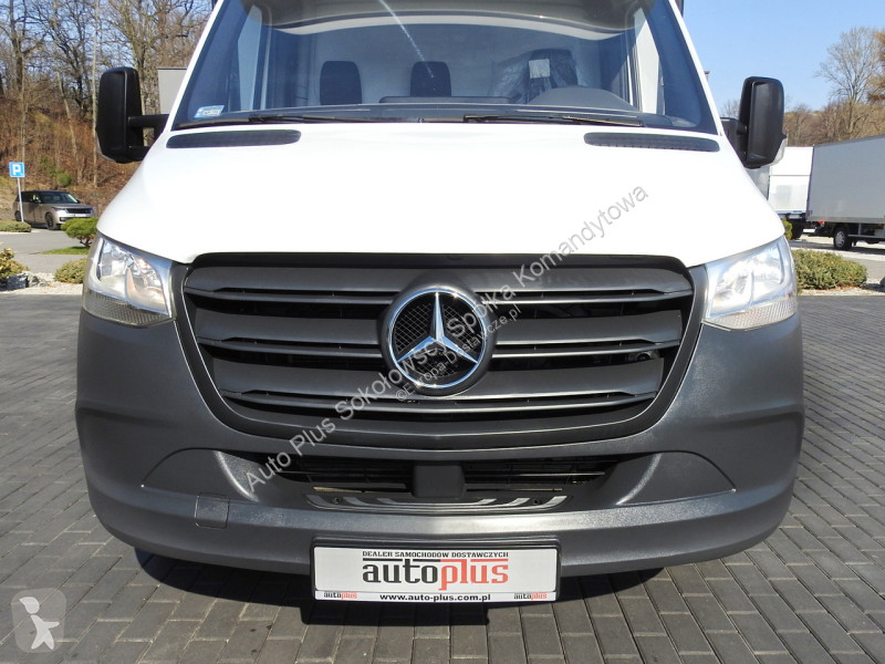 عربة نفعية Mercedes 23S18 DAILY