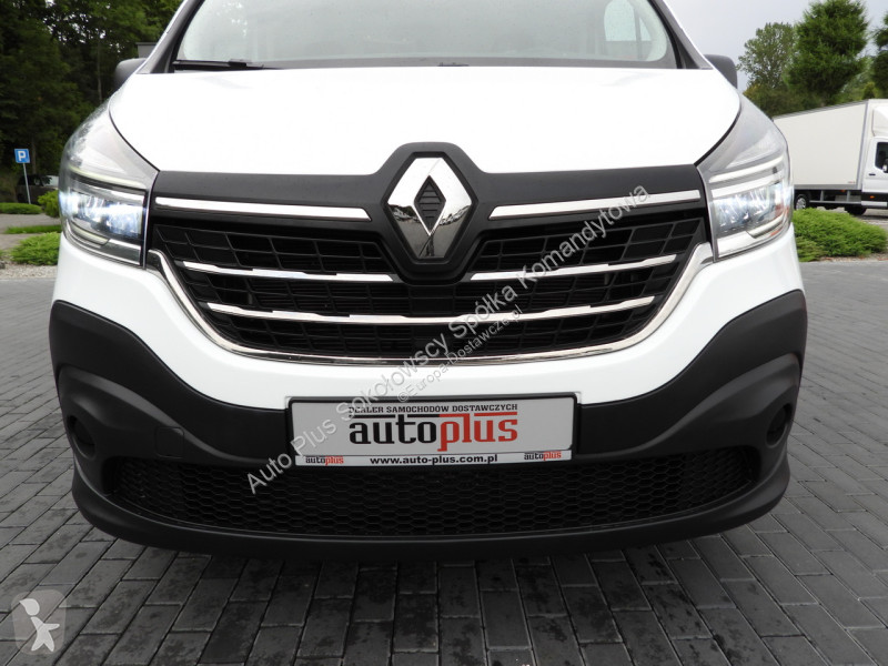 Véhicule utilitaire Renault  TRAFIC