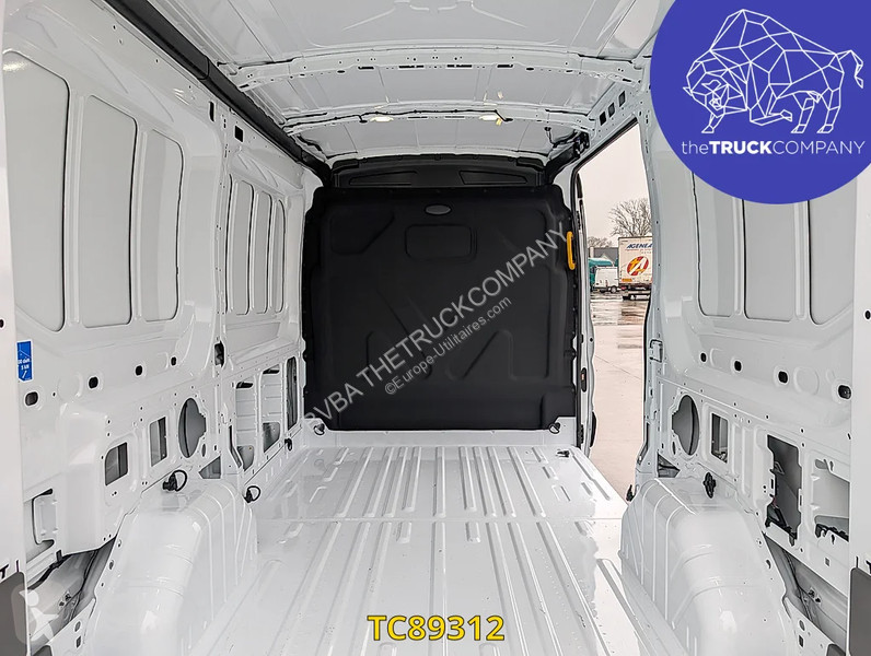 Véhicule utilitaire Ford L2H2 AUTOMATIC GEARBOX...