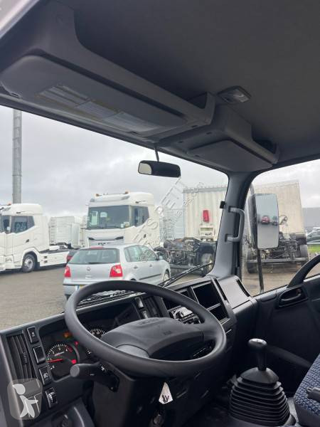 Véhicule utilitaire Isuzu