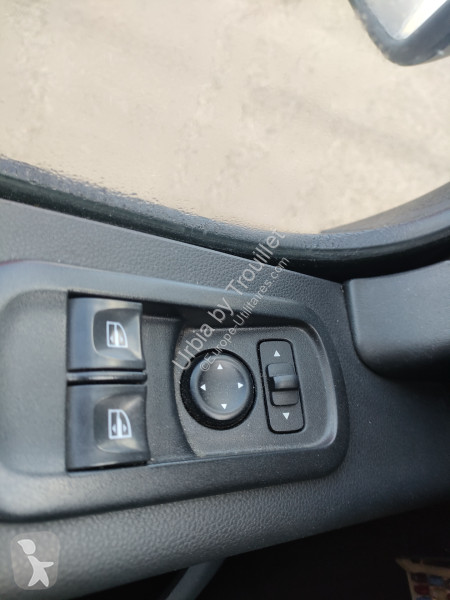 عربة نفعية Renault 20M3 145 CV FOURGON HAYON 3.5T