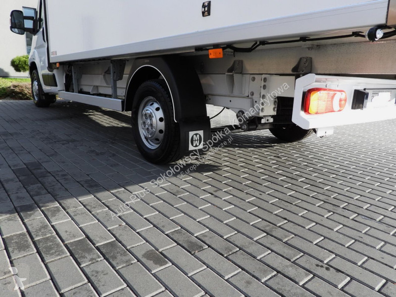 Samochód dostawczy Peugeot  BOXER
