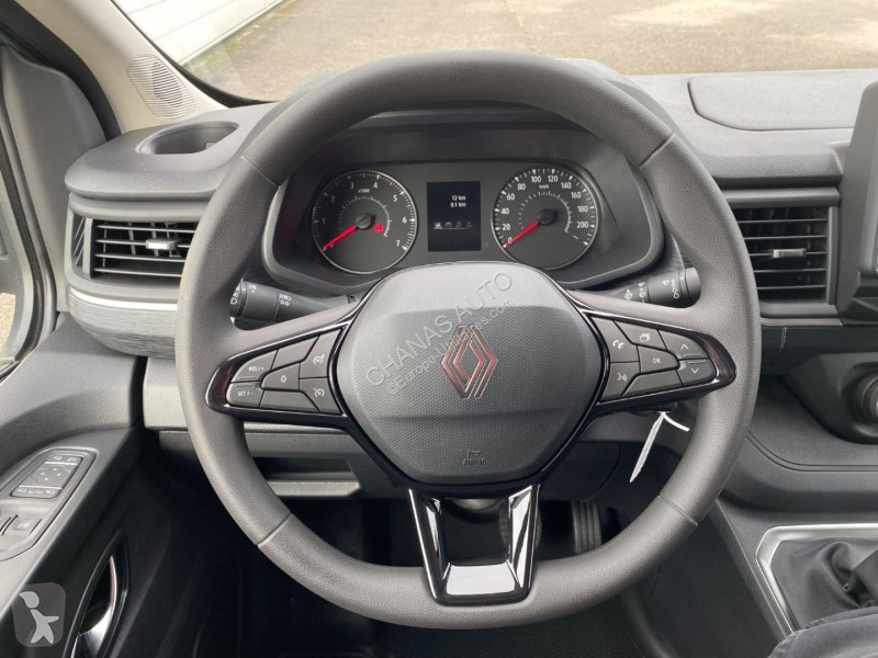Véhicule utilitaire Renault L2H1 3T BLUE DCI...