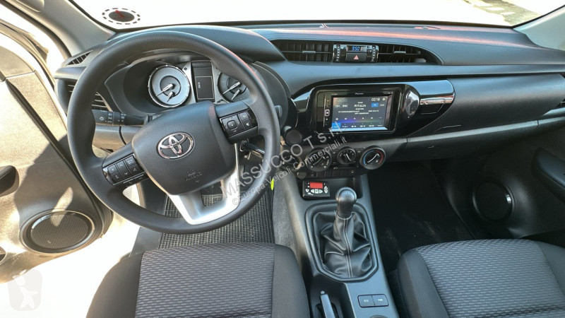 Furgoneta Toyota Hilux 4X4 Comfort Frigo