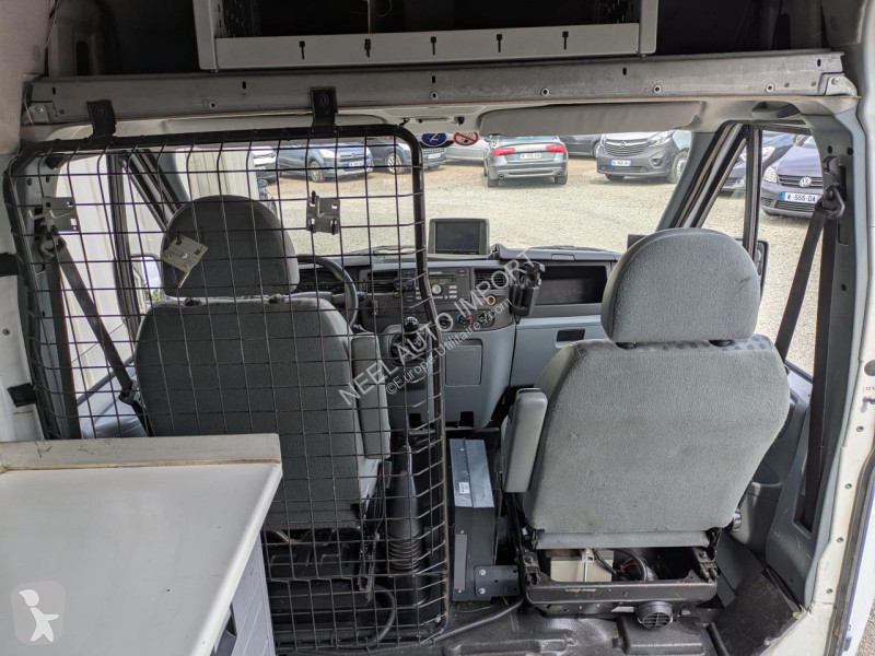 Véhicule utilitaire Ford TRANSIT 330 2.2 TDCI...