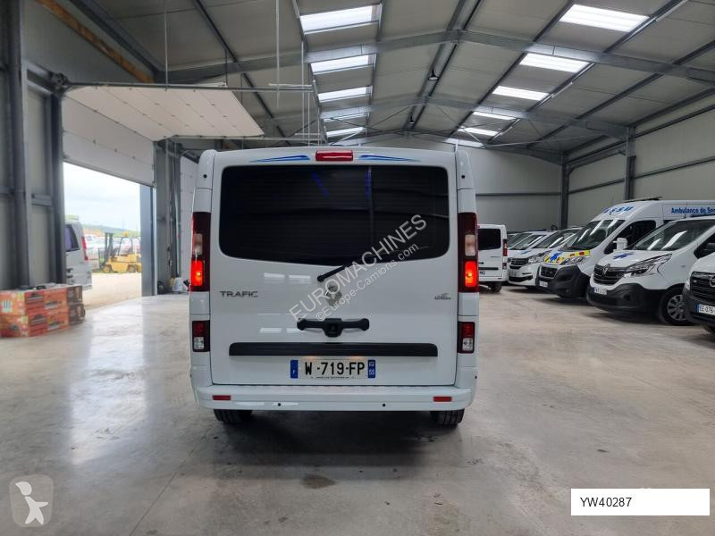 عربة نفعية Renault TRAFIC