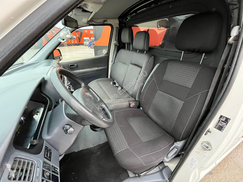 Samochód dostawczy Toyota 4x4 HiAce