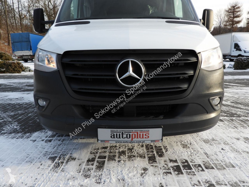 Samochód dostawczy Mercedes 23ASTER