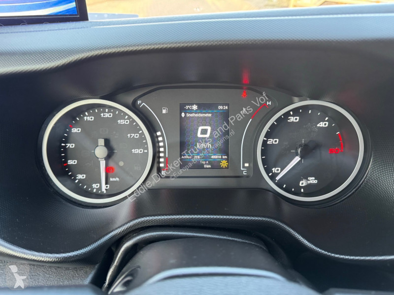 عربة نفعية Iveco 40C18 EURO 6 / MANUAL
