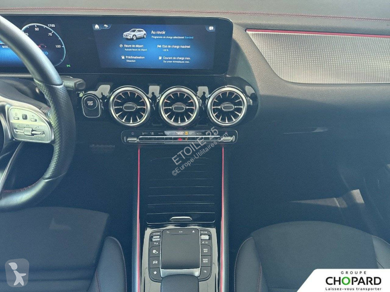 Samochód dostawczy Mercedes EQA 350 4Matic