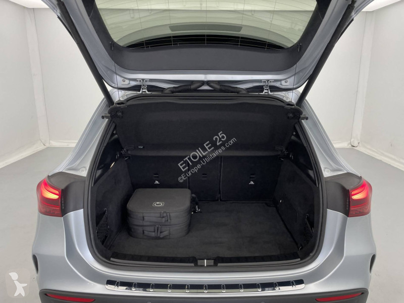 Комерційні автомобілі Mercedes GLA 250 e 8G-DCT