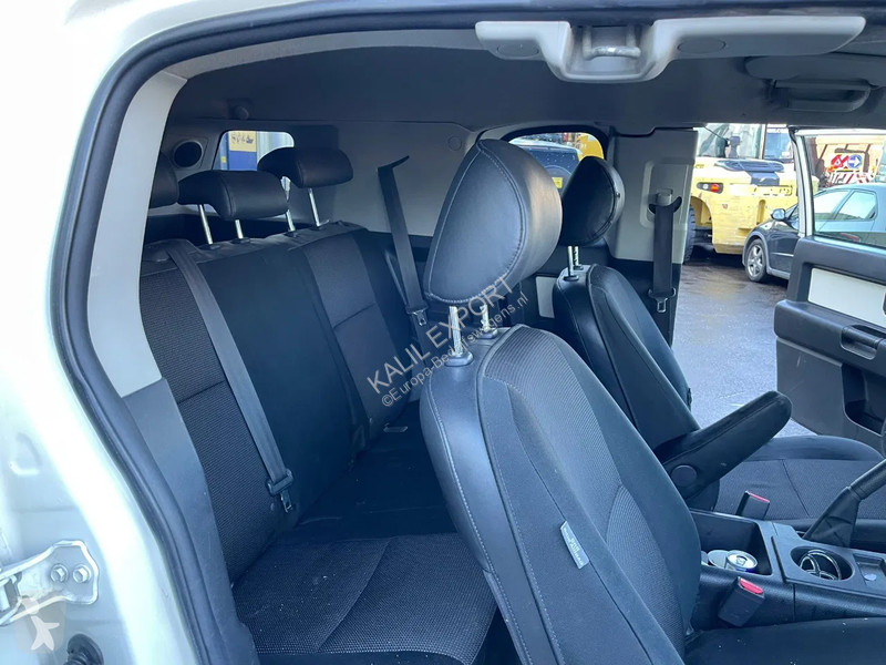 عربة نفعية Toyota 4.0 V6 Airconditioning 4x4...