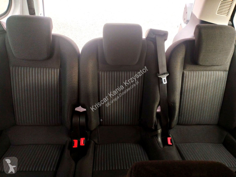 Samochód dostawczy Ford L2 9 Seater Low Mileage