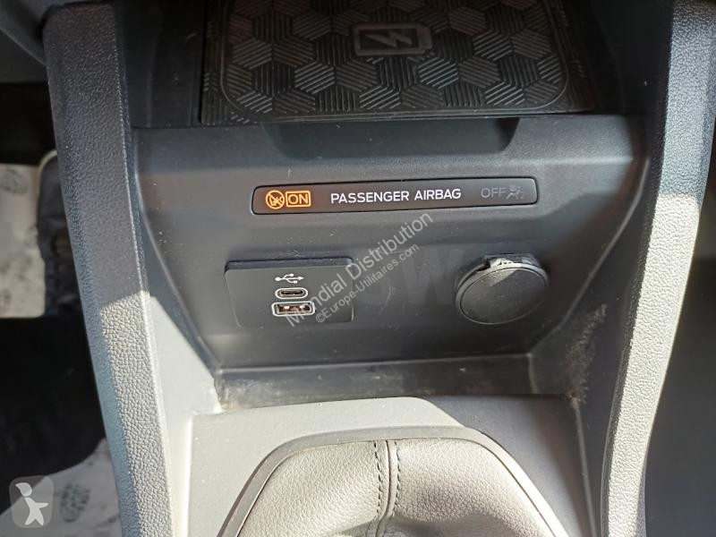 Véhicule utilitaire Ford  transit courier