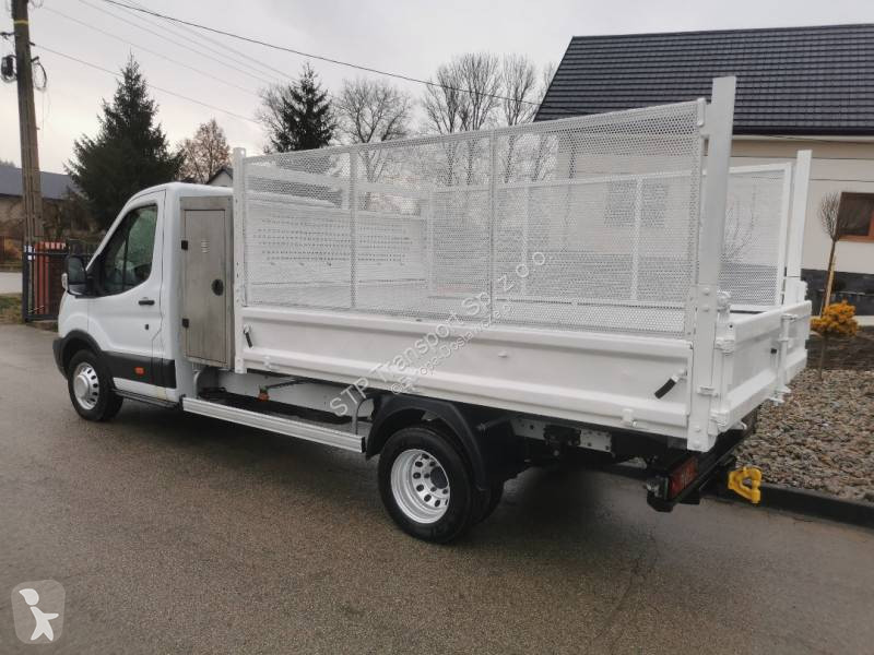 Véhicule utilitaire Ford