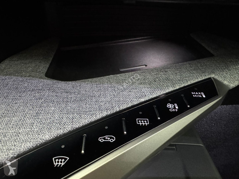 عربة نفعية Peugeot 1.2 Hybrid 145 GT e-DCS6...
