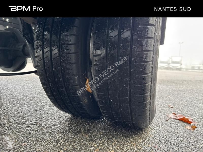 Véhicule utilitaire Iveco CCb 35C16H3.0...