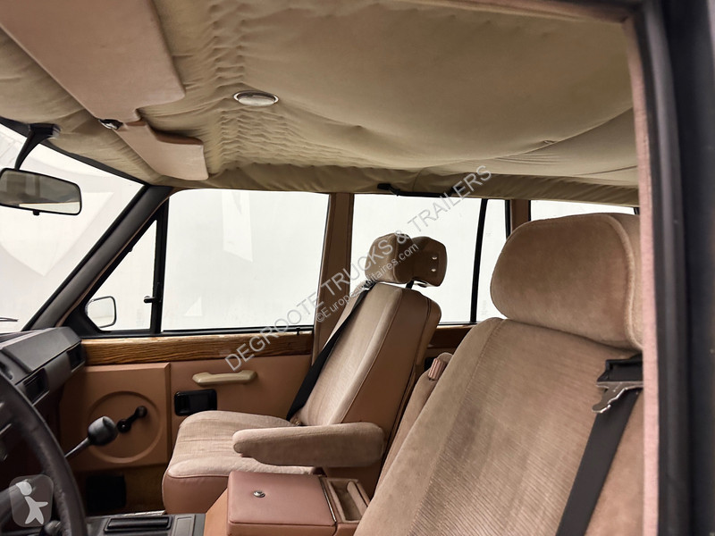 Véhicule utilitaire Land Rover V8