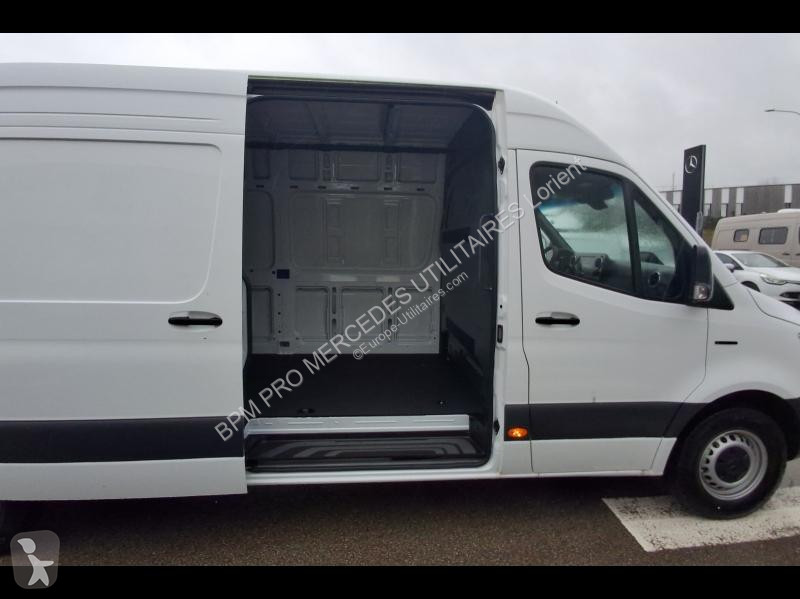 Véhicule utilitaire Mercedes Sprinter Fg 320 43...