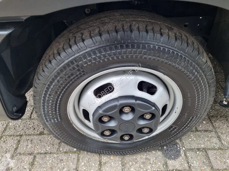 Furgoneta Iveco 35C18 3.0D L2H2 HI-MATIC EURO 6