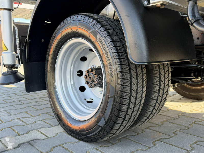 Furgoneta Nissan