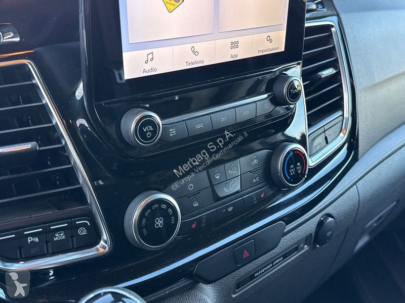 Furgoneta Ford 300 2.0 tdci MHEV 130cv Titanium...