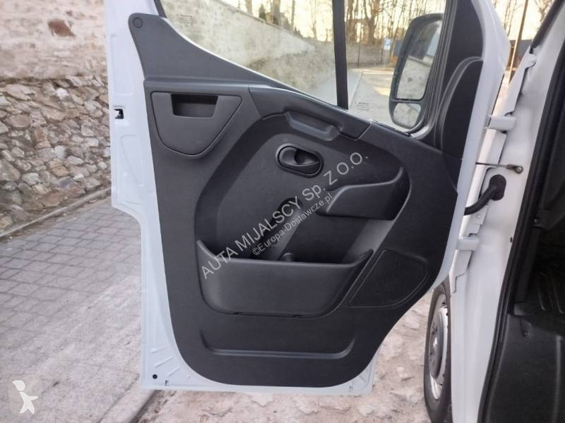 Samochód dostawczy Renault