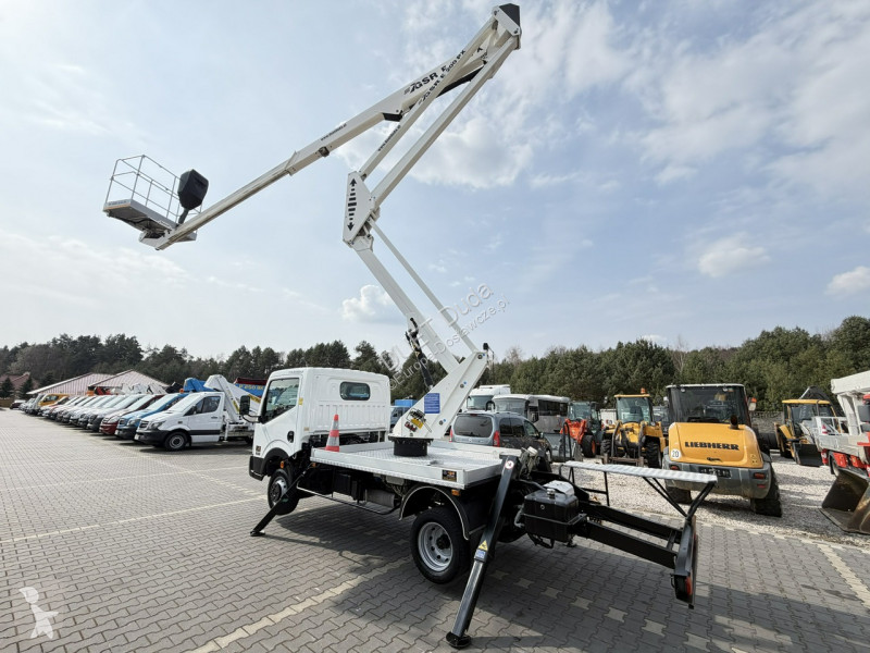 Nissan  Transporter