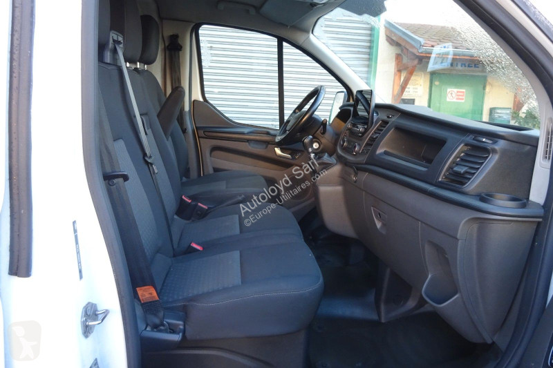 Véhicule utilitaire Ford TRANSIT custom Hybrid...