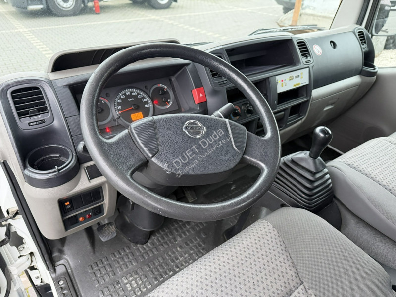 Nissan  Transporter