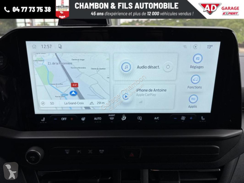 Véhicule utilitaire Ford FOURGON 320 L2H1 2.0...