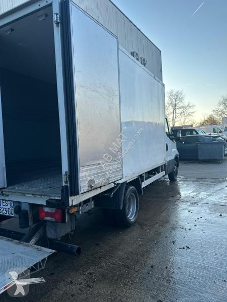 Véhicule utilitaire Iveco 35C18 HiMatic