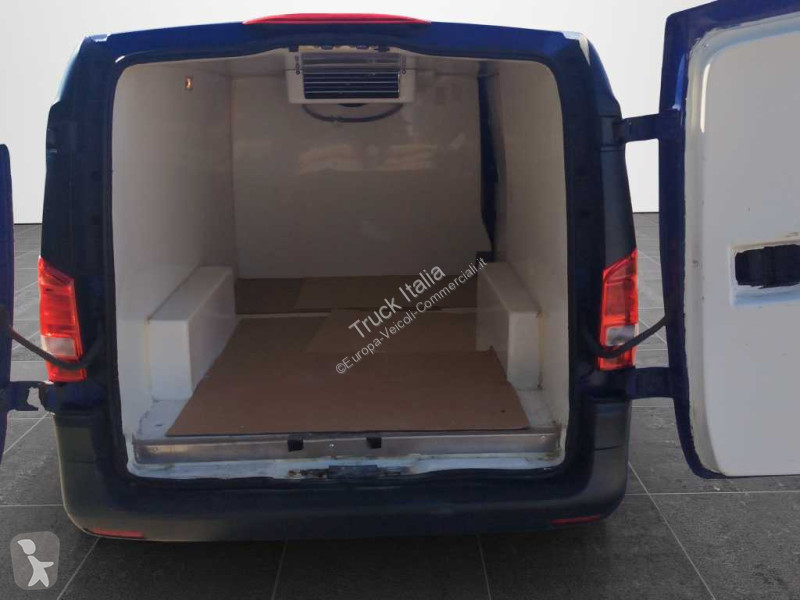 Véhicule utilitaire Mercedes III 114 - vito 114...