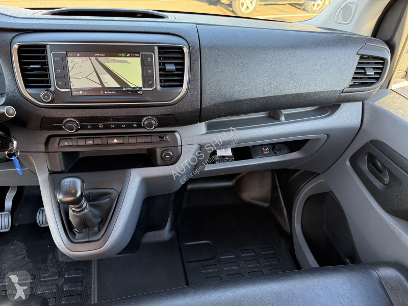 Véhicule utilitaire Peugeot EXPERT FG STANDARD...