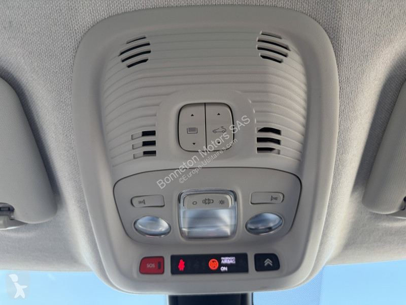 عربة نفعية Citroën C3 PureTech 110 S&S BVM6 Shine