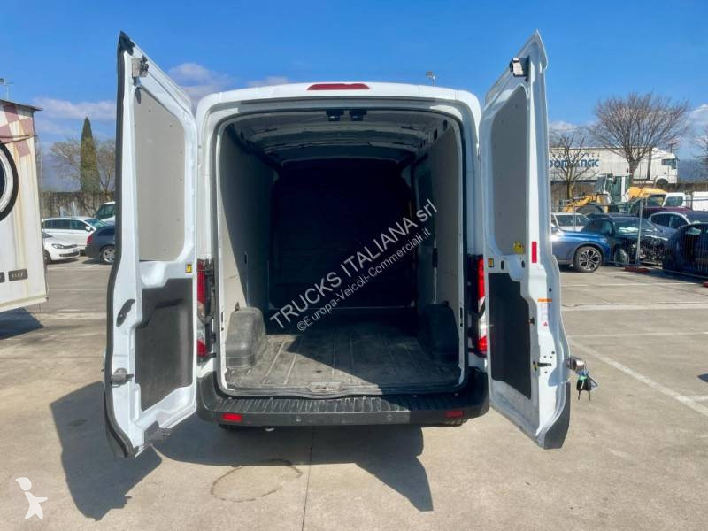 Véhicule utilitaire Ford