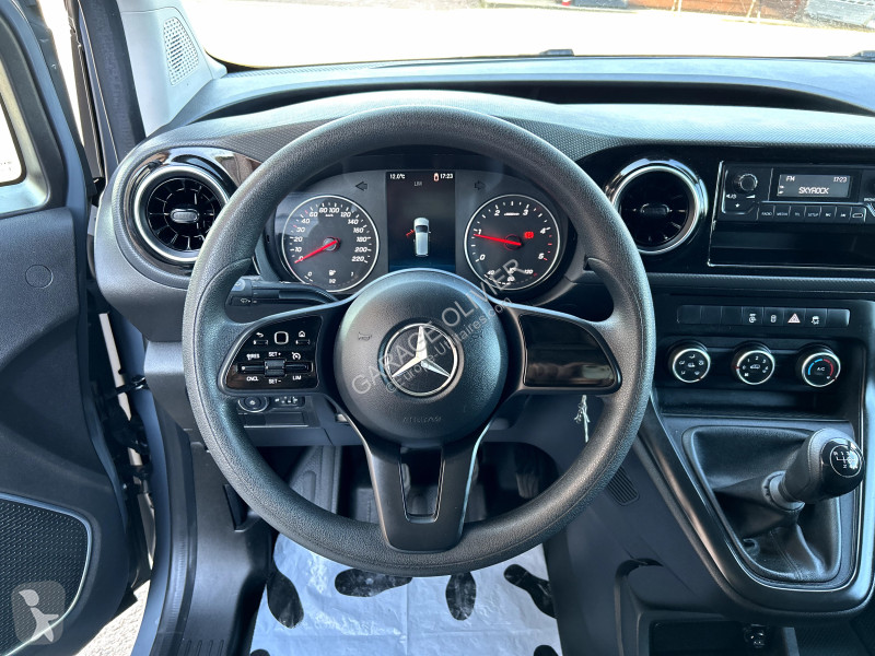 Véhicule utilitaire Mercedes Long 110 1.5 CDI...
