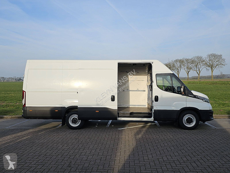 عربة نفعية Iveco 35S16 L4H2 Navi Camera AC!