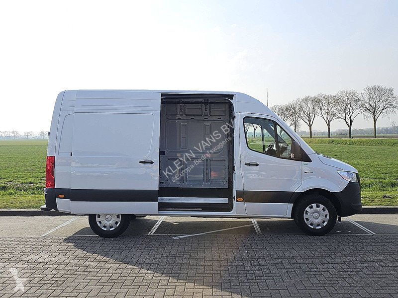 عربة نفعية Mercedes 314 56kWh 220Km WLTP
